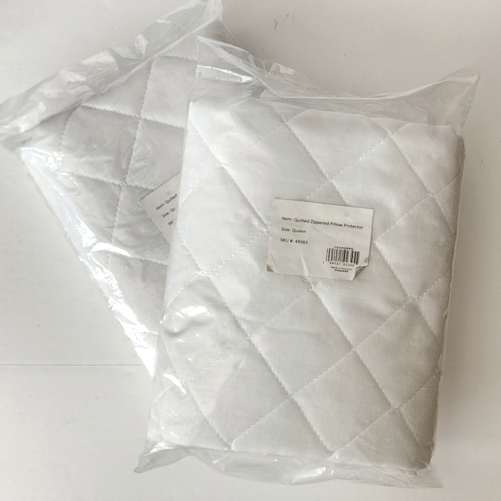 1 Pair Queen Size Pillow Protectors